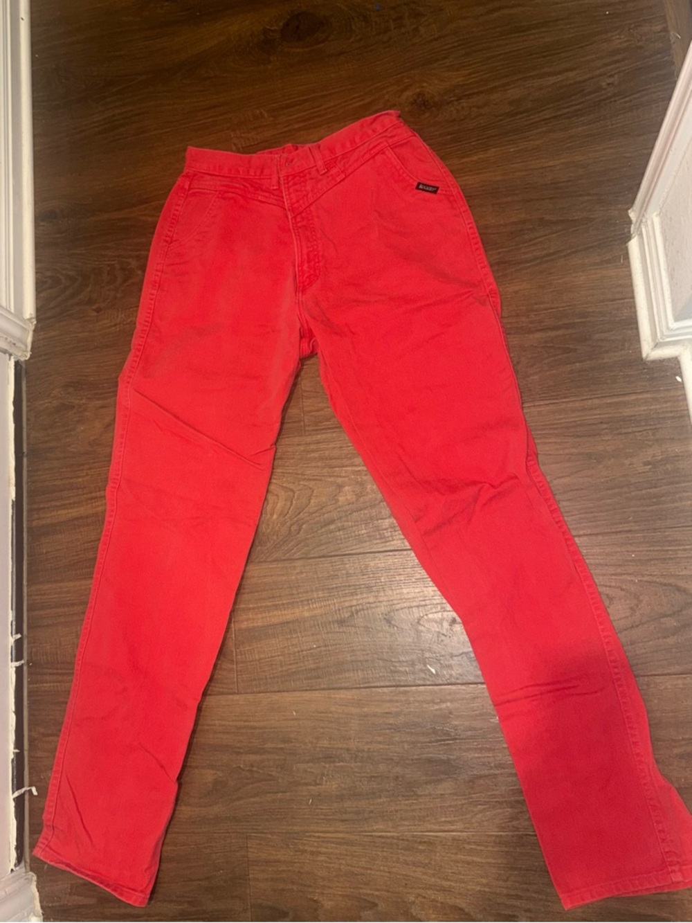 Vintage "Rockies" Rocky Mountain
Keyhole Red Denim
Jeans